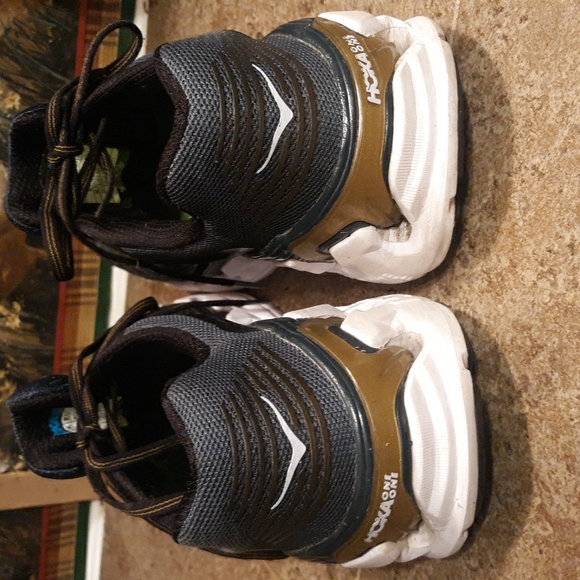 Hoka One One Vanquish 3 sneakers - Picture 6 of 10